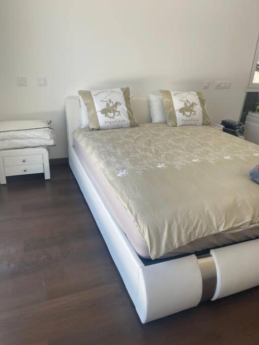 Brand New Villa With Fully Intergrated Air Conditioning & Private Pool, Overlooking Forest Sardan Zewnętrze zdjęcie