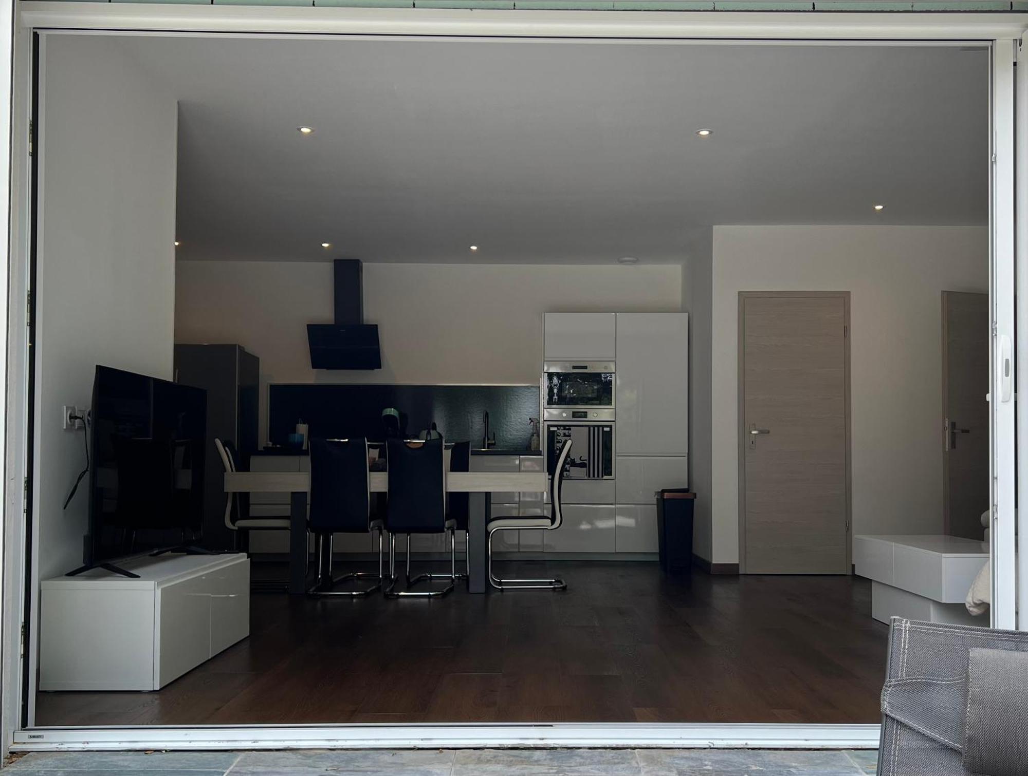Brand New Villa With Fully Intergrated Air Conditioning & Private Pool, Overlooking Forest Sardan Zewnętrze zdjęcie
